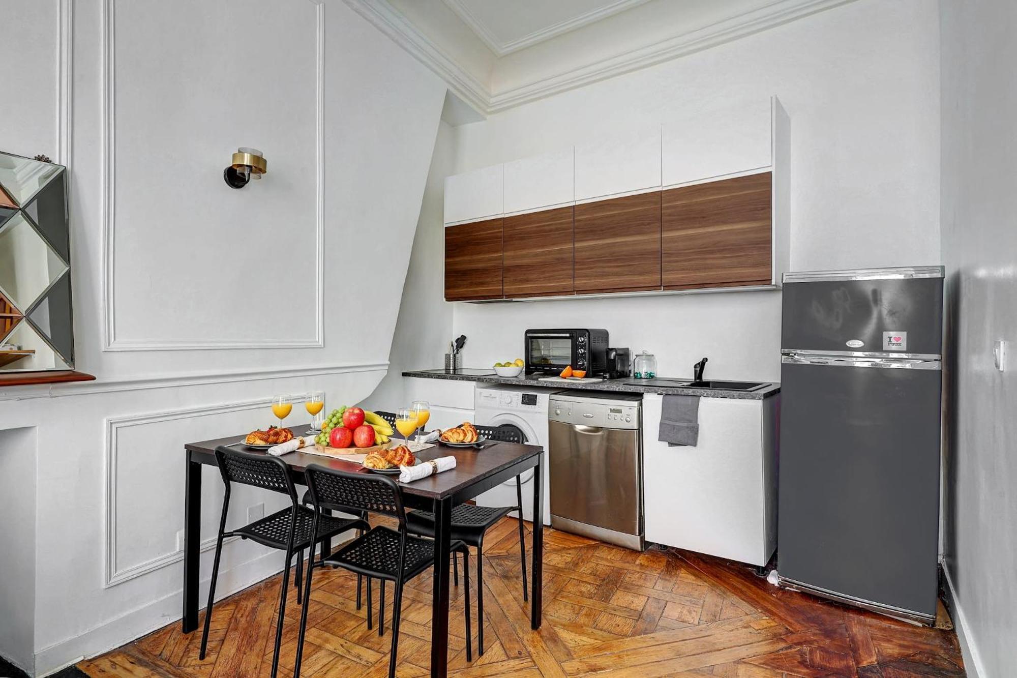 Eiffel Tower & Invalides - 1Br - Cityapartmentstay París Exterior foto